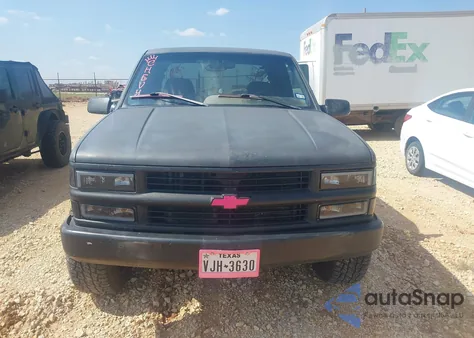 1996 Chevrolet Gmt-400 K1500 из США, поврежденный, VIN 2GCEK19R7T1255602